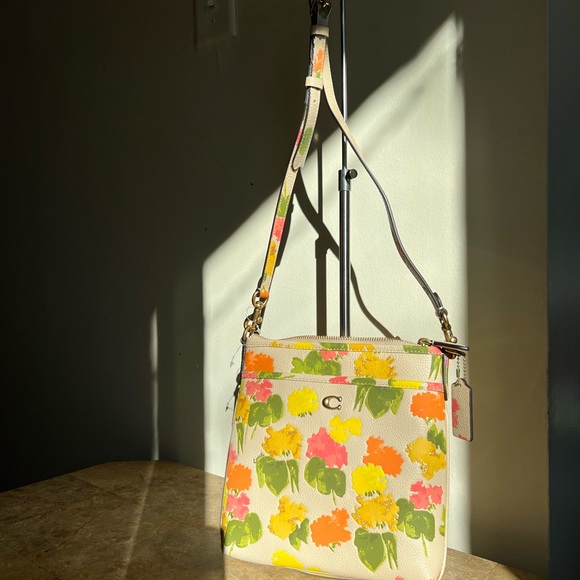 Coach crossbody - Picture 5 of 13